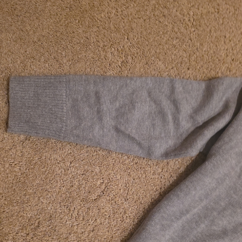 A&F Girl's Sweater - Picture 11 of 11